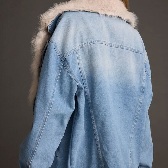 12th Tribe Rylee Denim Jacket with Faux Fur Trim Size MM - Picture 2 of 3